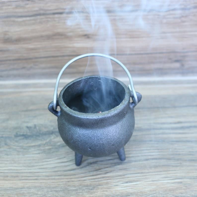 Mini Cast Iron Cauldron with Lid | 3.5-Inch Ritual Cauldron